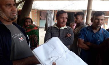 কাফনের কাপড় পাঠিয়ে খোলা চিঠিতে চাঁদা দাবি