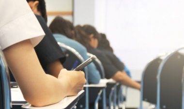 ছুটিতে প্রেমিক; তার হয়ে পরীক্ষা দিলেন প্রেমিকা