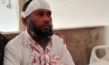 চাঁদা না দেয়ায় বেকারী মালিককে কুপিয়ে জখম; ৯৯৯ নাম্বারে ফোন করেও মেলেনি রক্ষা