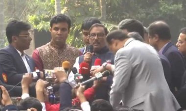 মঞ্চ ভেঙে পড়ে ওঠার পর যা বললেন ওবায়দুল কাদের