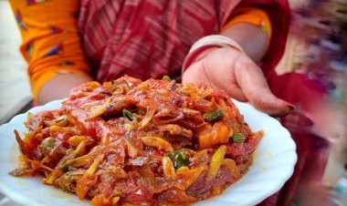 টমেটো দিয়ে শুঁটকি ভর্তা, জেনে নিন রেসিপি