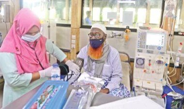 চমেক হাসপাতালে ডায়ালাইসিসের ফি বহাল রাখার দাবিতে  রোগীদের বিক্ষোভ
