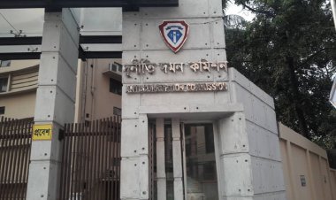 যুক্তরাষ্ট্রে তাকসিমের ১৪ বাড়ির খোঁজে দুদক