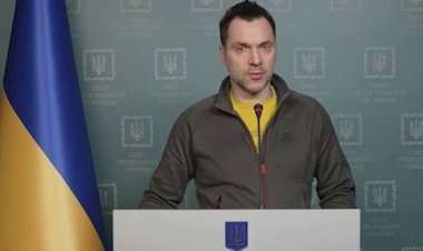 বেফাঁস মন্তব্যের জেরে পদত্যাগ করলেন জেলেনস্কির উপদেষ্টা