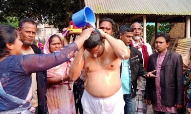 জামিনে মুক্ত হয়ে দুধ দিয়ে গোসল করলেন ইউপি চেয়ারম্যান