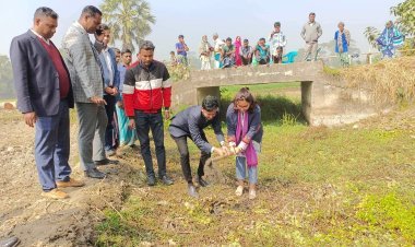 ডাসারে ৩৬ লাখ টাকার খাল খনন উদ্বোধন