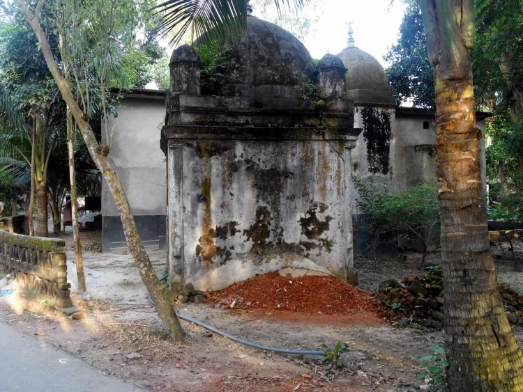 ঐতিহ্যের অনন্য নিদর্শন কাদিরবক্স মন্ডল মসজিদ