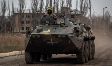 যুদ্ধের বর্ষপূর্তিতে রাশিয়ার সম্ভাব্য আগ্রাসন ঠেকাতে ইউক্রেনের সামরিক মহড়া