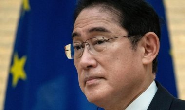 সমকামিতা নিয়ে বিতর্কিত মন্তব্য; সচিবকে চাকরিচ্যুত করলেন জাপানের প্রধানমন্ত্রী