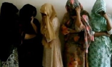 আবাসিক হোটেলে অনৈতিক কাজে লিপ্ত, আটক ১০