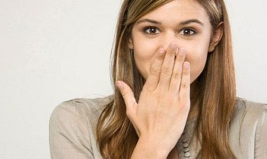 হঠাৎ হেঁচকি উঠলে থামাবেন যেভাবে