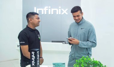 ভক্তদের চমকে দিতে ইনফিনিক্স আউটলেটে তাসকিন