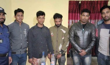 শার্শায় বিদেশি মদসহ দুই মাদক কারবারি আটক