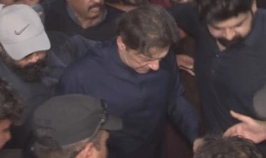অবশেষে সশরীরে আদালতে ইমরান খান, অন্তর্বর্তী জামিন মঞ্জুর