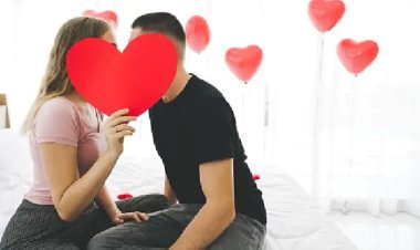 জানলে অবাক হবেন, প্রিয়জনকে চুম্বনে স্বাস্থ্যের যে উপকার!