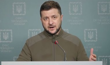 যৌথ বাহিনীর কমান্ডারকে বরখাস্ত করলেন জেলেনস্কি