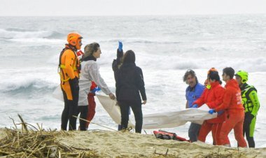 ইতালিতে উত্তাল সাগরে নৌকাডুবিতে মৃত্যু বেড়ে শতাধিক