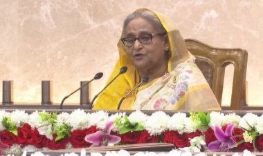 অবৈধভাবে ক্ষমতা দখলকারীরা সব কিছু ধ্বংস করে: প্রধানমন্ত্রী