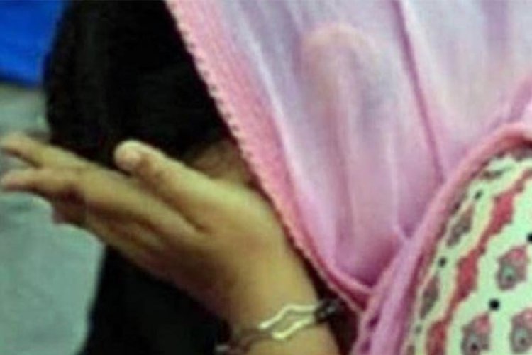 সাবেক স্বামীর কাছে পাওনা টাকা চাইতে গিয়ে ধর্ষণের শিকার