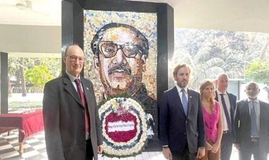 বঙ্গবন্ধুর প্রতিকৃতিতে আর্জেন্টিনার পররাষ্ট্রমন্ত্রীর শ্রদ্ধা