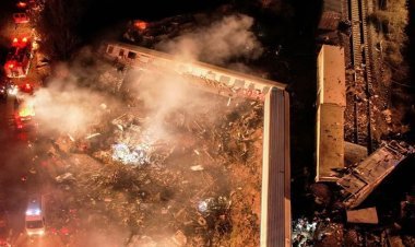 গ্রিসে দুই ট্রেনের মুখোমুখি সংঘর্ষ, নিহত ২৯