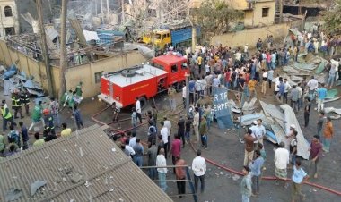 সীতাকুণ্ডে দ্বিতীয় দিনে উদ্ধার অভিযান চলছে