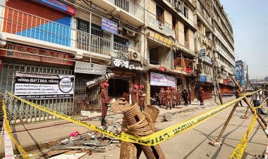 গুলিস্তানের সেই ভবন মালিকসহ তিনজন গ্রেফতার