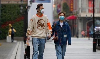 ‘প্রেম করতে’ ৭ দিন ছুটি পাচ্ছে শিক্ষার্থীরা!