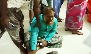 বরিশালগামী পণ্যবাহী পিকআপ ও বাসের মুখোমুখি সংঘর্ষে নিহত ২