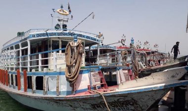 দৌলতদিয়া-পাটুরিয়া লঞ্চঘাটে মিলছে না আশানুরূপ যাত্রী