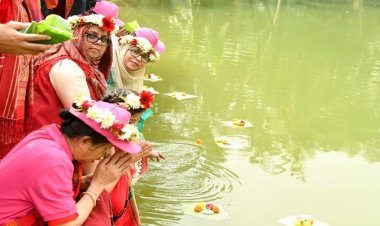 দেশের শান্তি-সমৃদ্ধি কামনায় ভাসানো হলো বৈসাবির ফুল