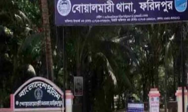 ফেসবুকে স্ট্যাটাস দিয়ে ২ কিশোরকে কুপিয়ে জখম