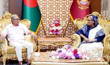 বঙ্গভবনে রাষ্ট্রপতির সঙ্গে দেখা করলেন প্রধানমন্ত্রী
