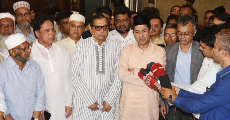 ব্যবসায়ীরা বুধবার থেকে চৌকি বসিয়ে ব্যবসা শুরু করতে পারবে