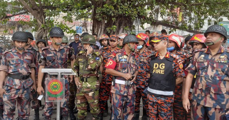 আগুন নিয়ন্ত্রণে, তবে পুরোপুরি নির্বাপণে সময় লাগবে : ফায়ার ডিজি