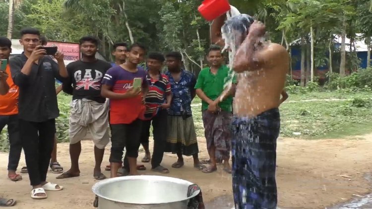 ফরিদপুরে স্ত্রীর সাথে বিচ্ছেদের পর ১ মণ দুধ দিয়ে গোসল করলেন যুবক