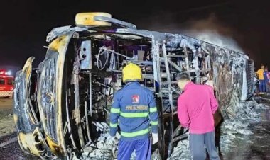 ভারতে বাসে আগুন, শিশুসহ ২৫ জনের প্রাণহানি