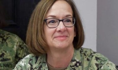 যুক্তরাষ্ট্রের ইতিহাসে প্রথম নৌবাহবনীর প্রধান হিসেবে মনোনয়ন পাচ্ছেন কোনো নারী