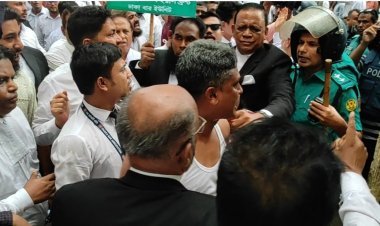 আদালতে আইনজীবী-পুলিশ সংঘর্ষ: এডিসি-ওসিসহ আহত ১৬