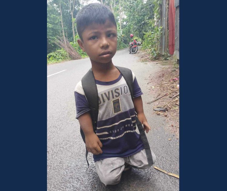 কালকিনিতে প্রতিবন্ধকতা জয় করে পড়ালেখা চালিয়ে যাচ্ছেন শিশু ফারুক