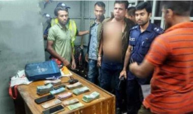 ডিবির পোশাকে ডাকাতি ৩ ভুয়া ডিবি আটক।