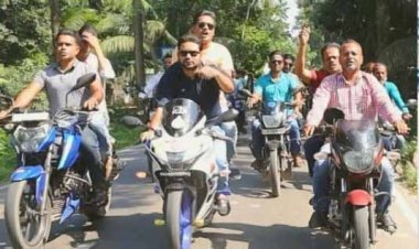 বানারীপাড়ায় বিএনপি -জামায়াতের অবরোধে  জনগনের জান-মালের নিরাপত্তায় আ’লীগের মহড়া