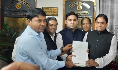 বরিশাল-১ আসনে আ’লীগের মনোনীত প্রার্থী   আলহাজ্ব আবুল হাসানাত আব্দুল্লাহর মনোনয়নপত্র দাখিল