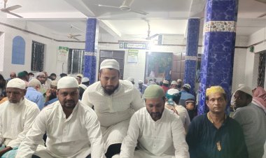 ব্যারিষ্টার মনির হোসেন এর রত্নগর্ভা মায়ের মৃত্যু বার্ষিকী উপলক্ষে ইফতার মাহফিল ও দোয়া অনুষ্ঠিত